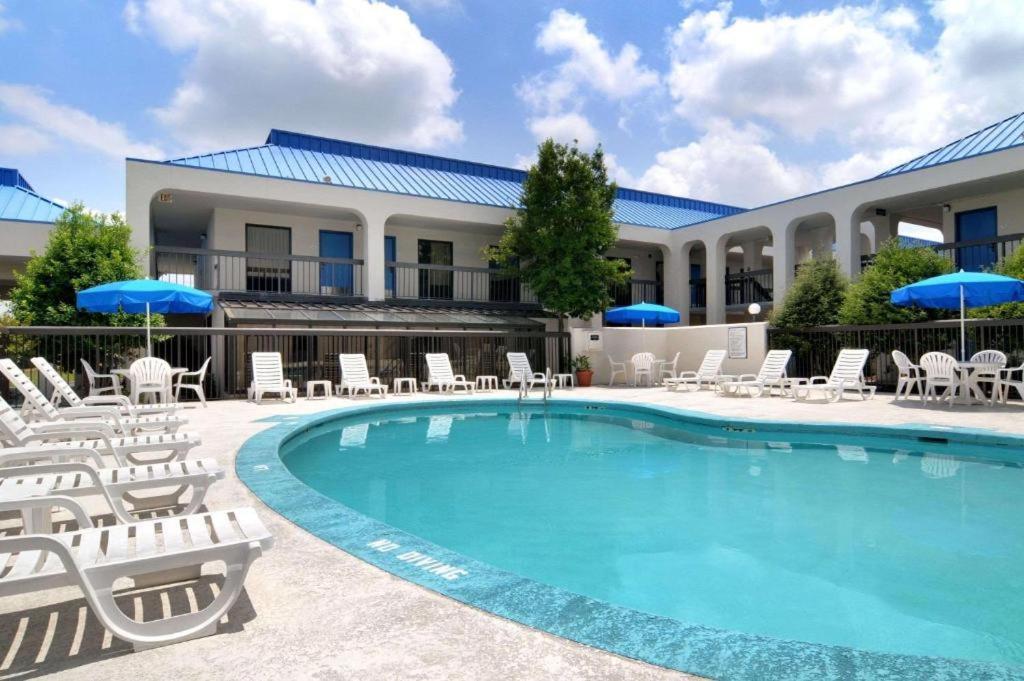 Мотель Baymont By Wyndham Macon I-75 Экстерьер фото